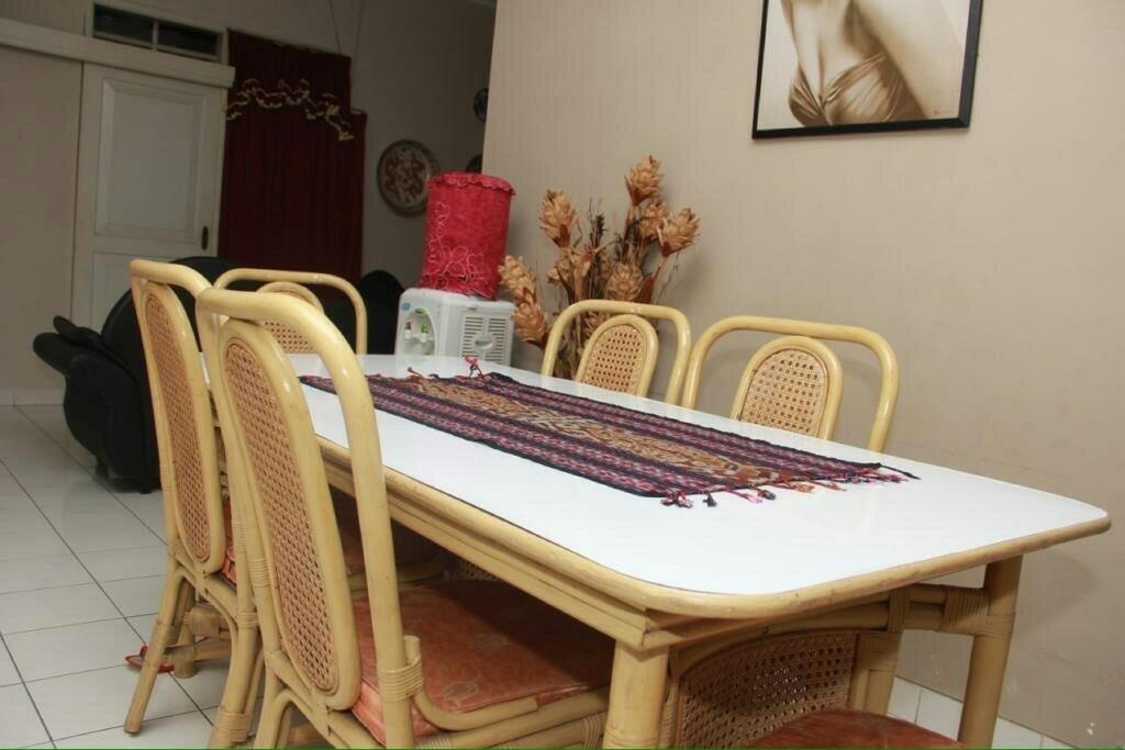 Pele Guesthouse Bandung Extérieur photo
