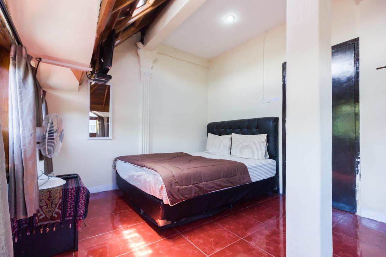 Pele Guesthouse Bandung Extérieur photo