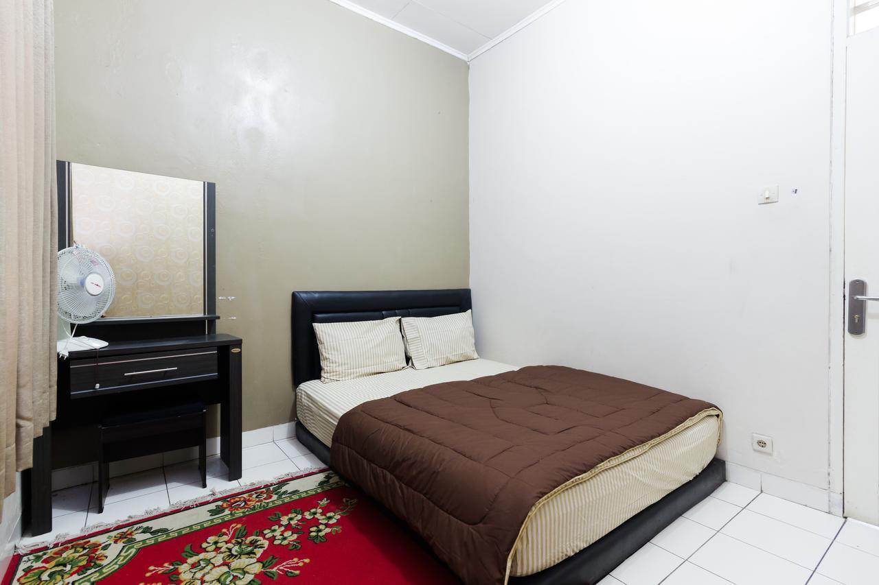 Pele Guesthouse Bandung Extérieur photo