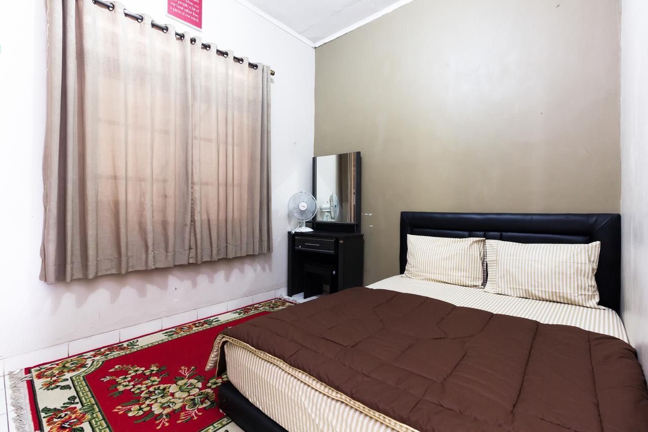 Pele Guesthouse Bandung Extérieur photo