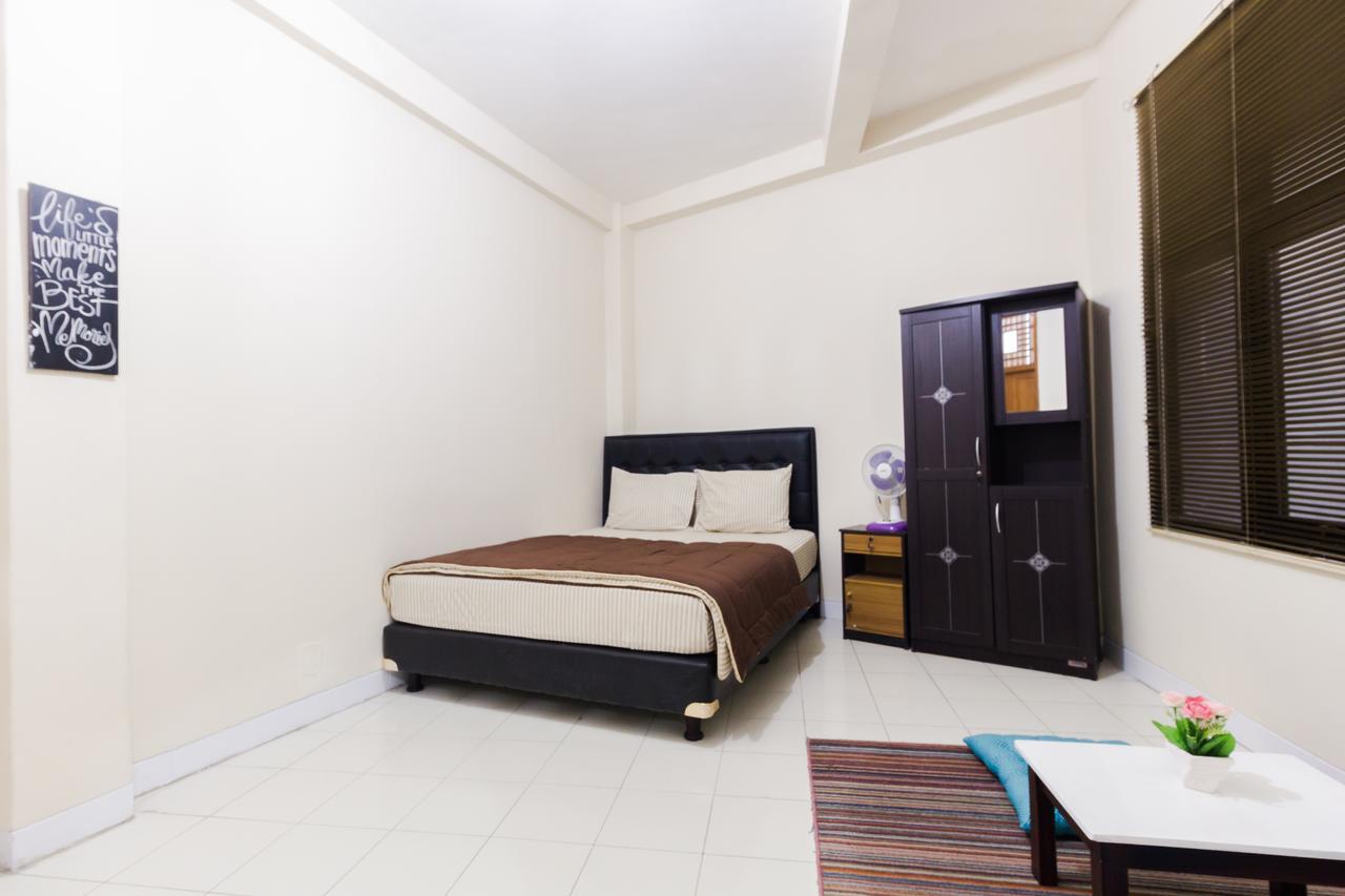 Pele Guesthouse Bandung Extérieur photo